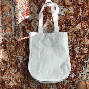 Lululemon small bag
